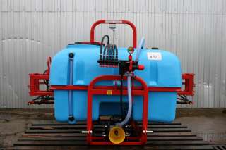 Опрыскиватель 800л-12м тройная форсунка