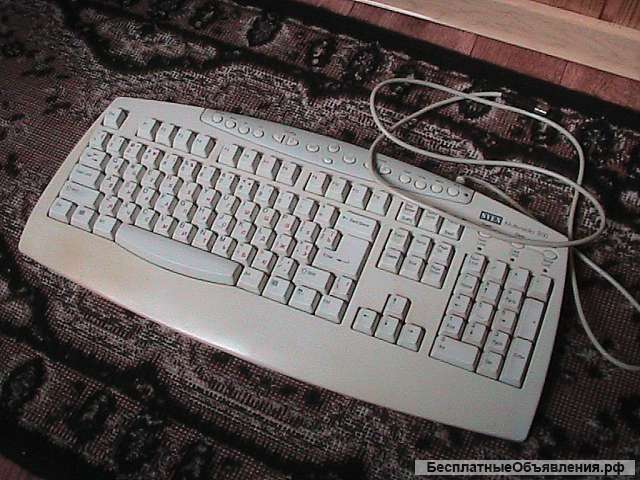 Две клавиатуры бу: мультимедийная и компьютерная
