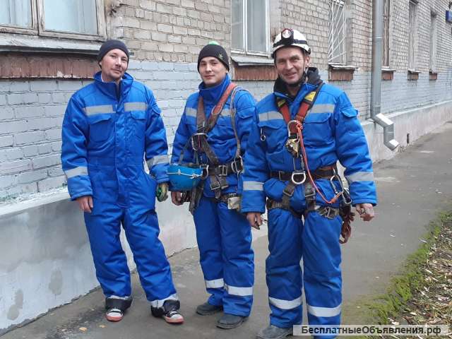 Промышленные альпинист, кровельщик