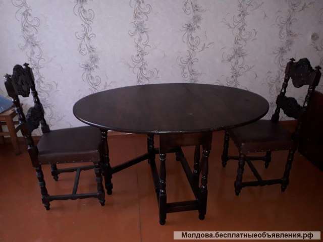 Английский стол и два стула