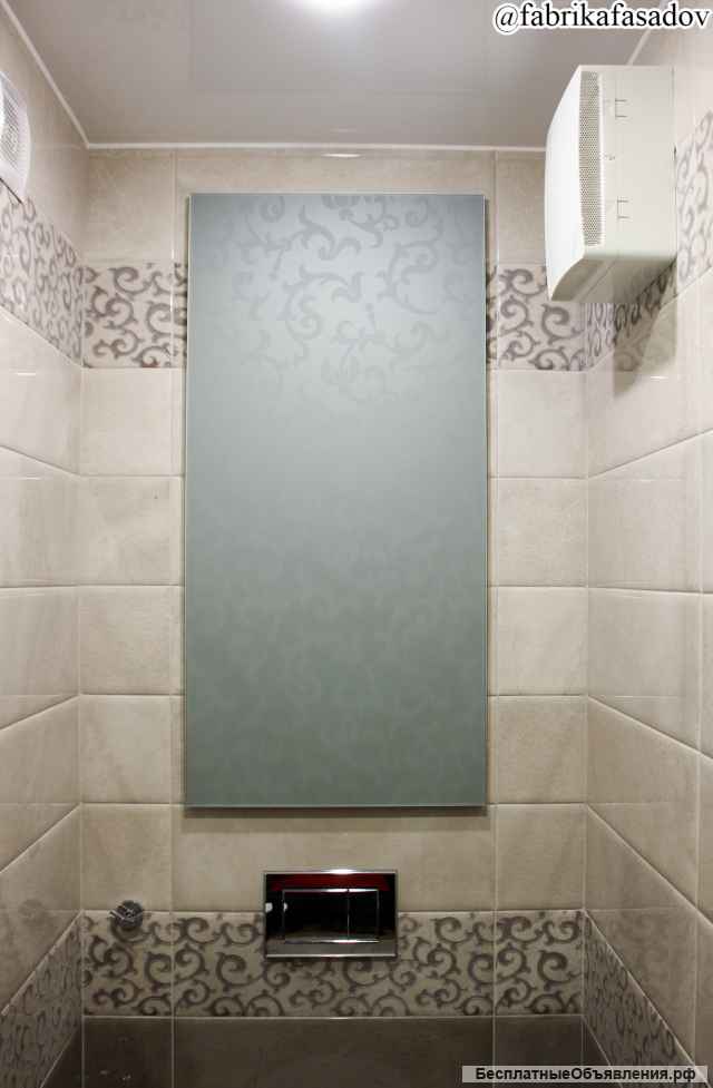 Дверца в технической нише в санузле