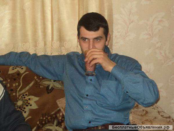Нужни строители