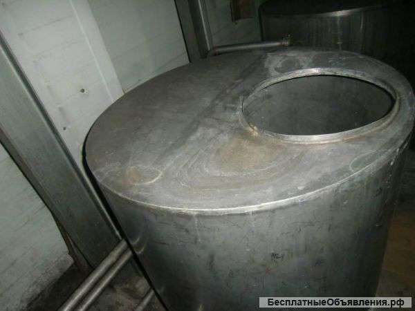 Емкости нержавеющие, объем 0,75 куб.м.