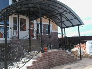 Изготовление и установка козырьков и навесов