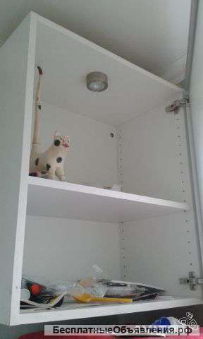 Настенный шкаф Икеа с подсветкой