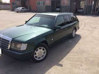 Mercedes Benz e280 1992 год Плита