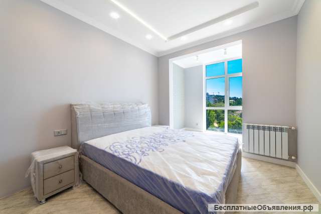 Новая 1-комнатная квартира с настоящим морским видом в современном доме "Белый Дворец"