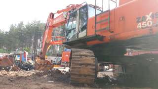 Б/у гусеничные экскаваторы Хитачи Hitachi zx 450 LC-3