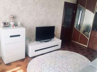 Шестиперова 16