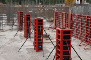 Монолит камень