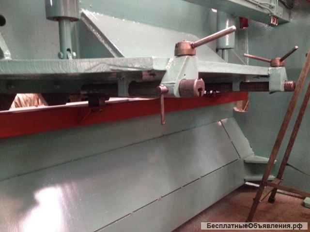 Ножницы кривошипные листовые с наклонным ножом Н3121(12,5мм х 2000мм)