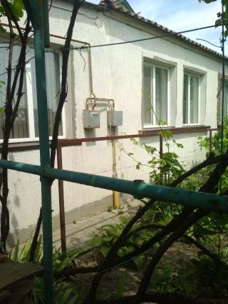 Дом 100 м2, газ, свет, вода- скважина