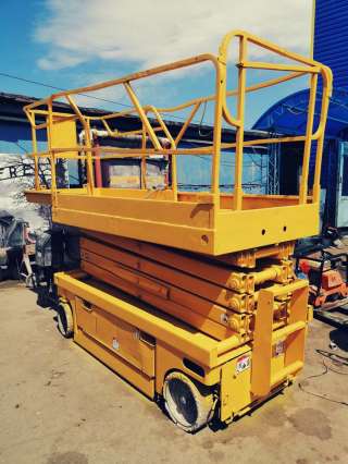 Ножничного подъёмника Haulotte 12 Compact