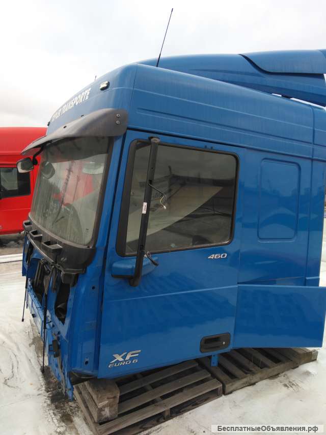 Кабина DAF XF Euro 6 SpaceCab 2015 г.в.синяя