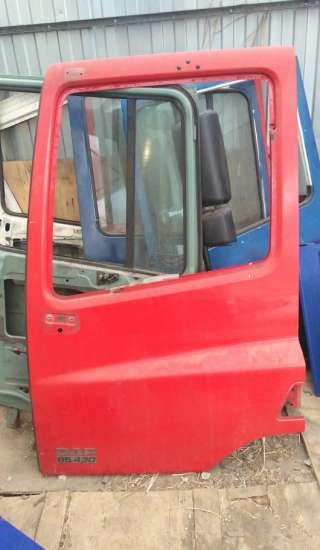 0683477, 1452923,1450155 Дверь левая DAF CF85