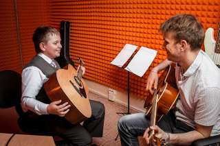 Уроки игры на Гитаре/ Фортепиано/ Барабанах/ Вокал