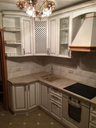 Установщик а мебели