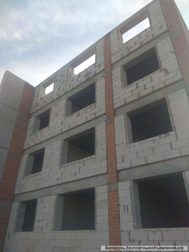 Требуются каменщики и штукатуры