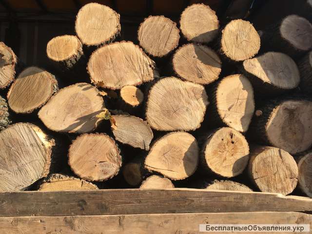 В больших количествах дрова твердых пород (дуб, ясень, акация), а также фруктовые дрова