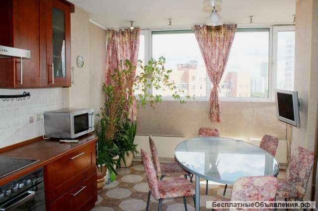 2-х комнатная картира с мягкой гостиной панорамными видамив престижном доме