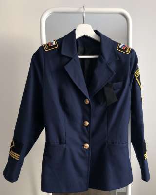 Китель женский двубортный