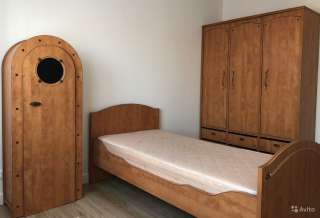 Комплект мебели из двух шкафов и кровати