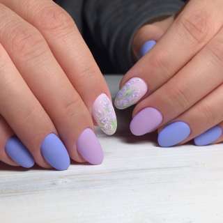 Ищу мастера по маникюру/ педикюру