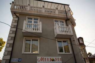 Гостевой дом "Мандарин" в г.Гагра в 60м от моря.