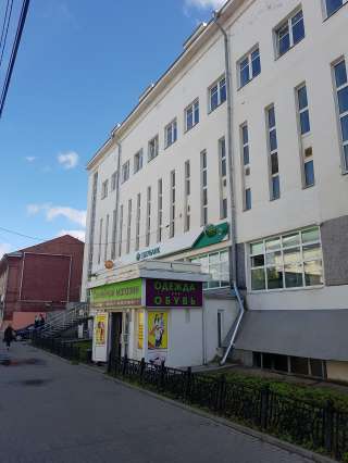 Торговое помещение с арендатором в центре города Кострома