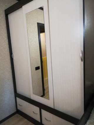 Шкаф трехстворчатый в отличном состоянии