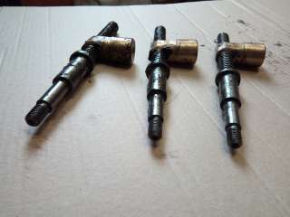 Винт задней бабки на 1и611