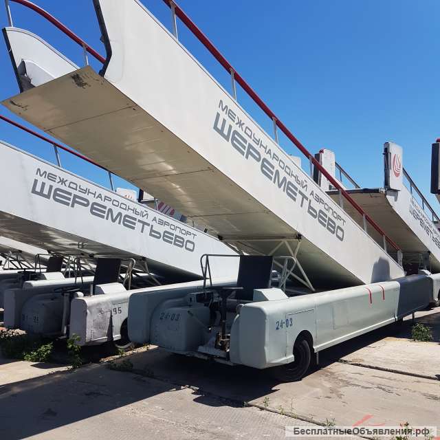 Самоходный пассажирский трап СПТ-154