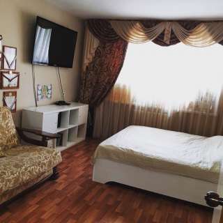 Однокомнатная квартира центр п. Яблоновский.