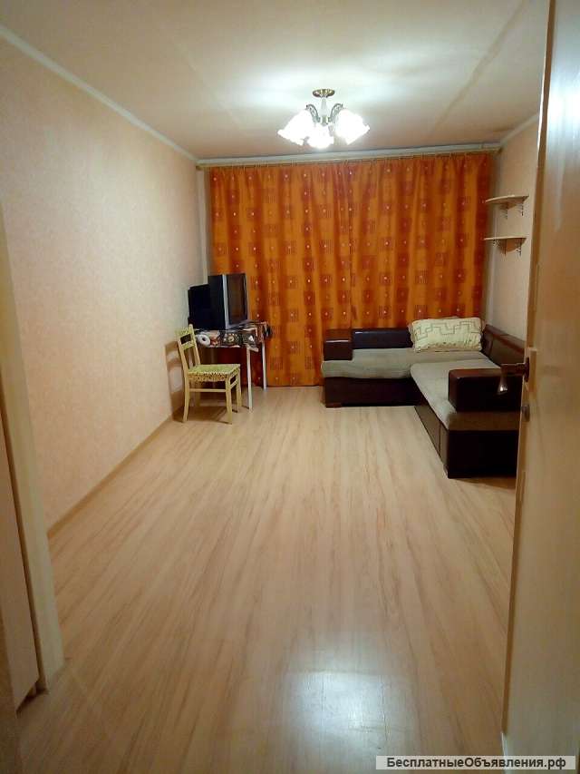 2 комнаты в комуналке, общей площадью 30 м на длительный срок русской семье