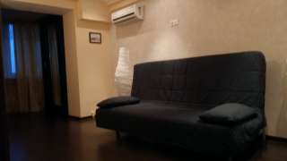 Сдаю уютную 2х комн квартиру в центре