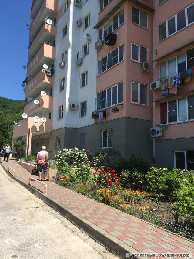 Сдам квартиру 60 кв.м в г.Сочи Хостинский район на длительный срок
