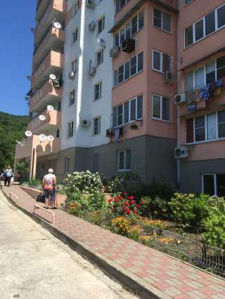 Сдам квартиру 60 кв.м в г.Сочи Хостинский район на длительный срок