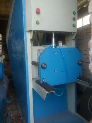 Выдув полуавтомат для ПЭТ бутылок