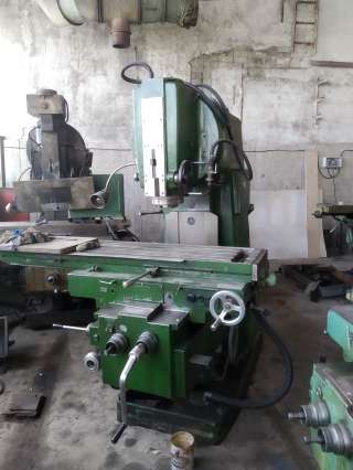 Вертикально фрезерный станок 6Р13