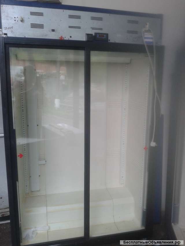 Холодильный шкаф-купе Helkama