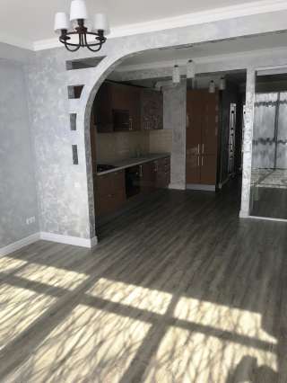 2-к квартира, 48 м², 1/4 эт., Краснодарский край, Сочи, микрорайон Мамайка, Яблочная улица, 20/2