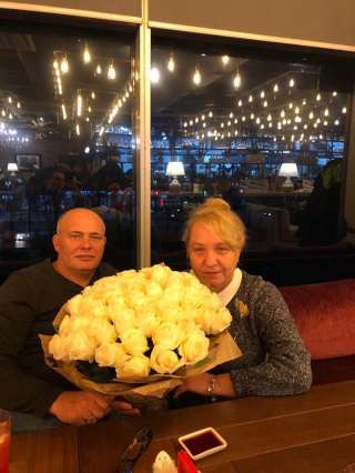 51 роза Эквадор