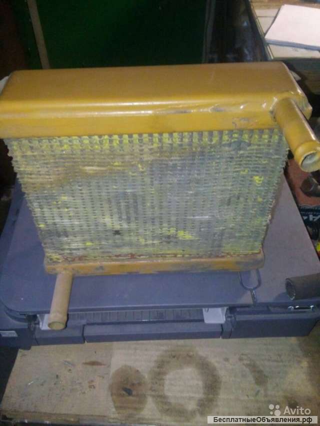 Радиатор 748-44-196сп