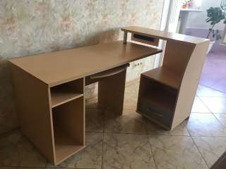 Письменный стол