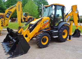 Водитель полноповоротного колесного экскаватора JCB