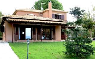 Вилла в Греции, на берегу моря