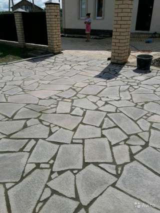 Укладка тротуарной плитки, брусчатки и природного камня