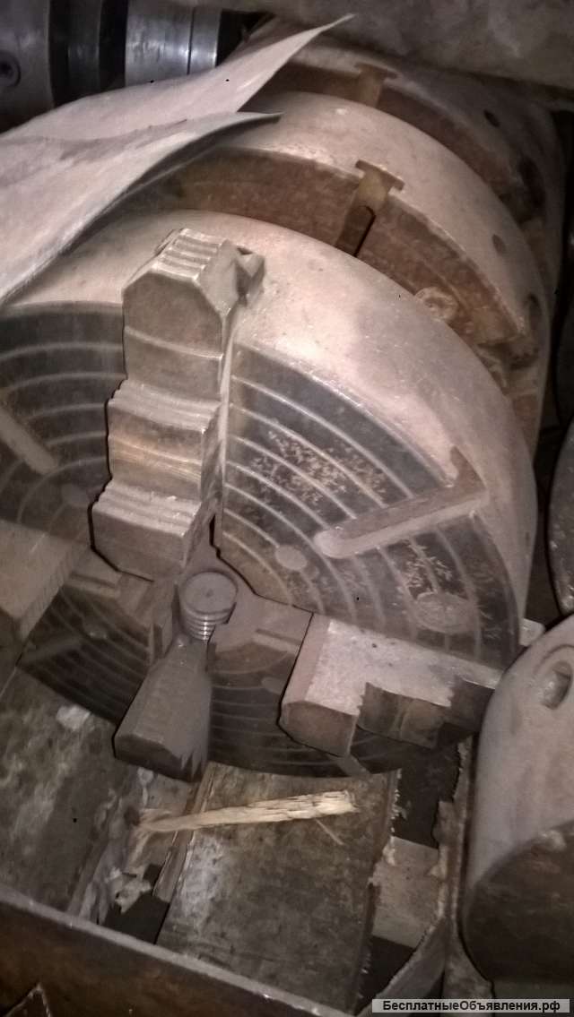 Патрон токарный четырёхкулачковый Ф 400 мм