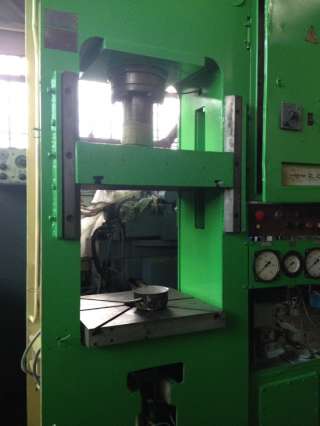 Пресс гидравлический двухстоечный ДВ 2428 А. Усилие 60т