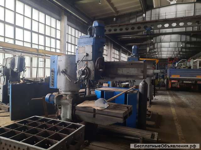 Радиально-сверлильный станок 2Л53У